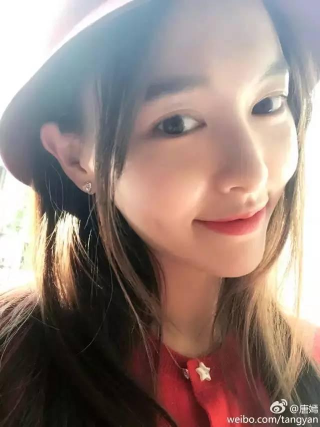 原来不老女神们的减龄法宝是酒窝!没有酒窝就画出来啊! 原来不老女神们的减龄法宝是酒窝!没有酒窝就画出来啊!