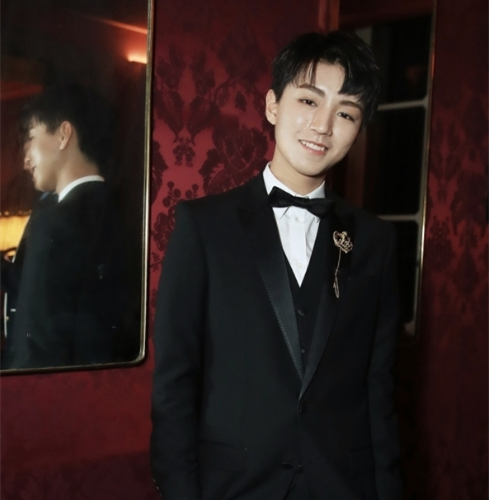 王俊凯、任嘉伦:最会撩的男爱豆,都是用刘海来表白! 王俊凯、任嘉伦:最会撩的男爱豆,都是用刘海来表白!