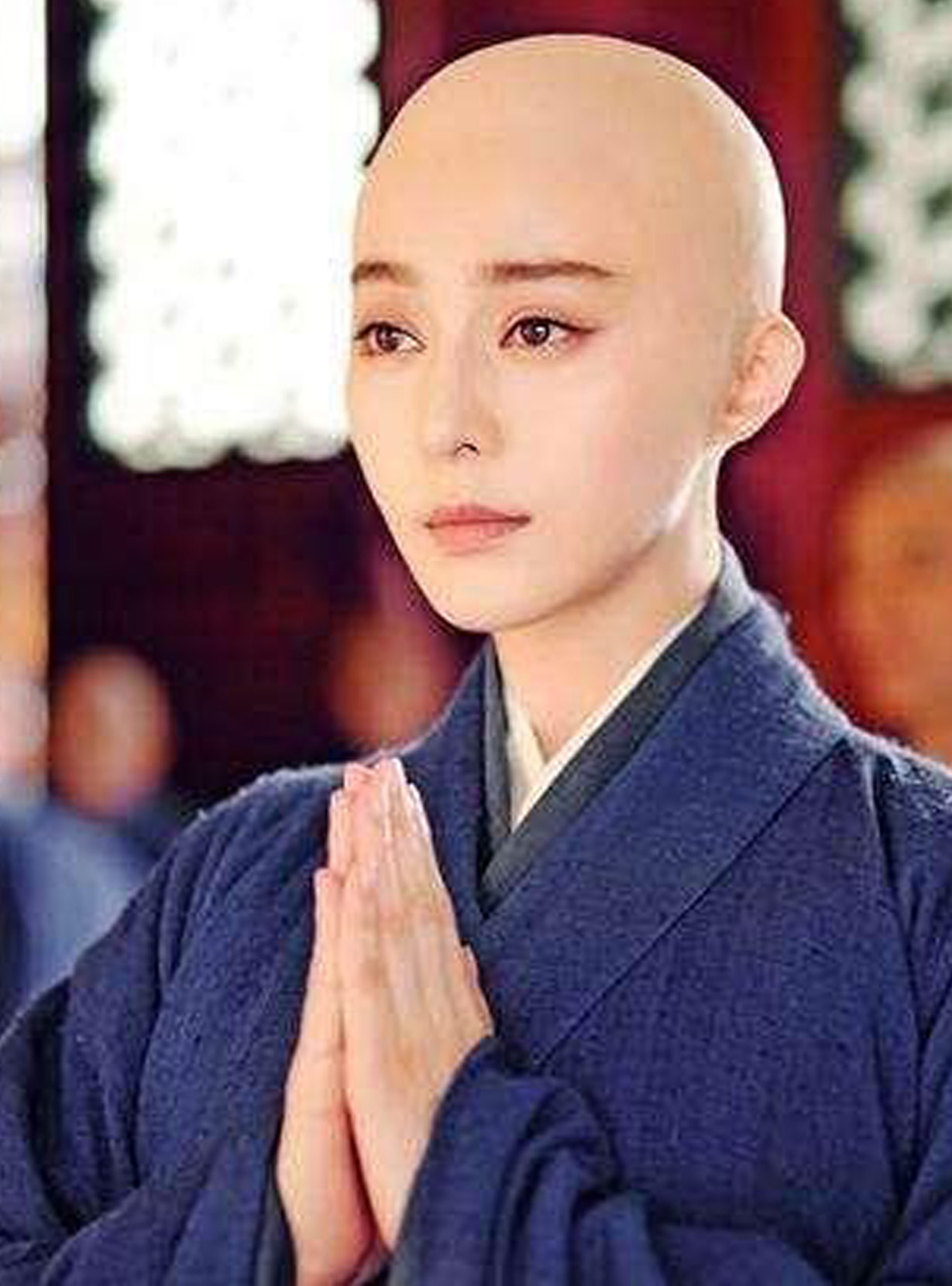 化妆师把长发变光头，原来是这样子！