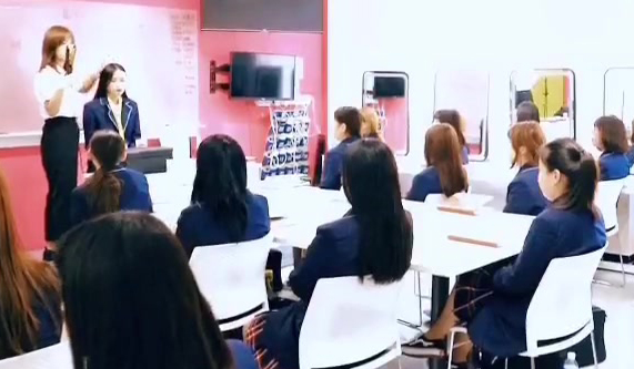 去哪里找专业得美发学校？